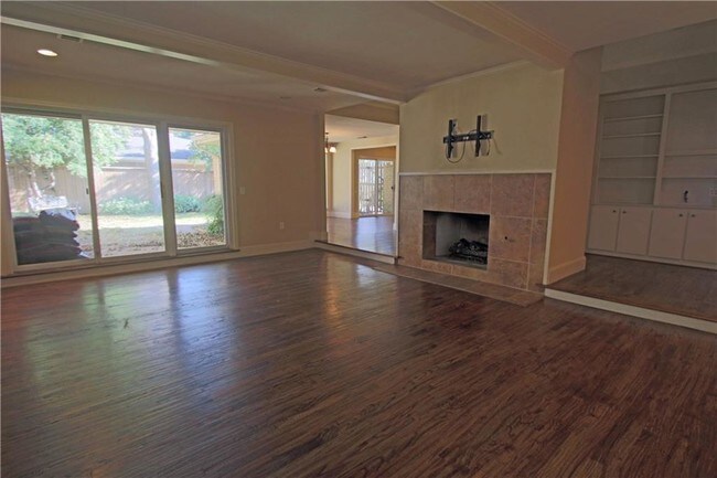 Foto del edificio - 2520 Kelsey Dr