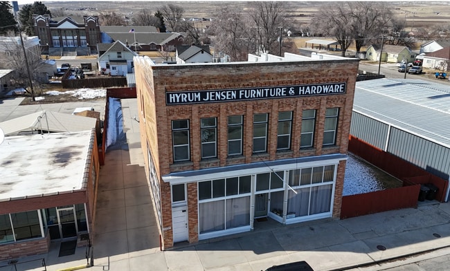 Building Photo - 47 N Main St