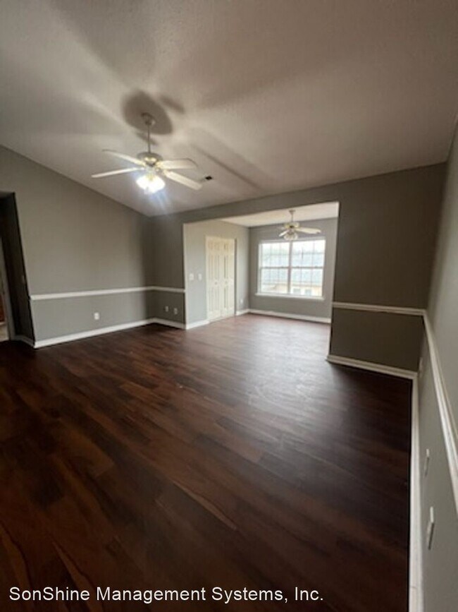 Foto del edificio - 3 br, 2 bath House - 525 H Third Loop rd
