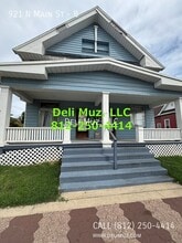 Building Photo - 921 N Main St