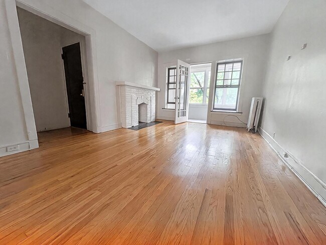 Foto del edificio - 1304 W Rosemont Ave