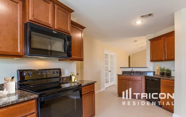 Building Photo - 508 Red Dusk Paint Dr