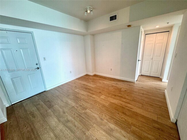 Foto del edificio - 1723 SW 2nd Ave