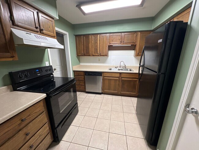 Foto del edificio - 540 Oak Meadow Ln