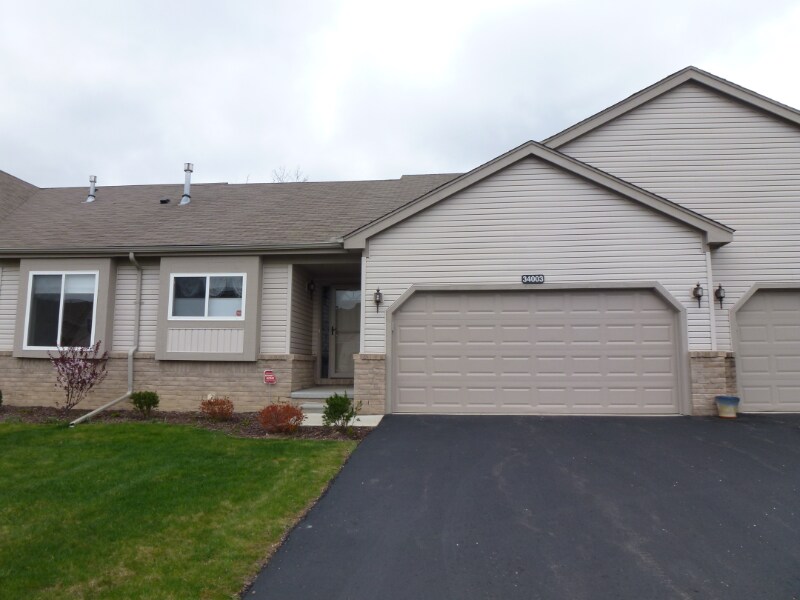 34003 Mitchell St, Grand Blanc, MI 48439 Condo for Rent in Grand
