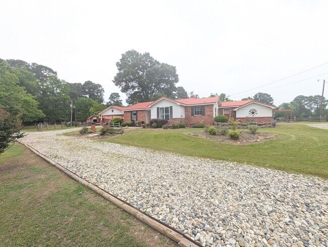 Foto del edificio - 6400 Gibson Ln