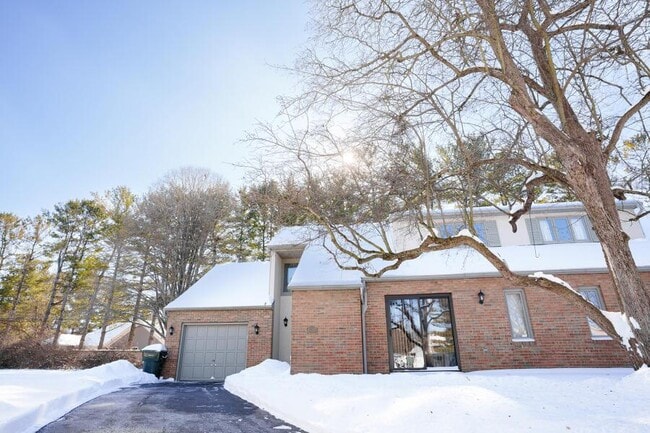 Foto del edificio - 6324 Tamworth Ct