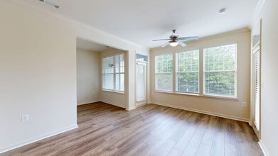 Interior Photo - Signal Hill Apartment Homes
