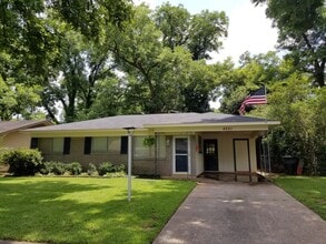 Building Photo - 4221 Helene St