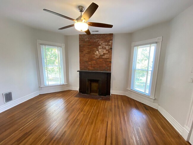 Foto del edificio - W King Ave 103-103.5 MLR