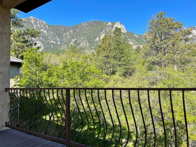 Foto del edificio - 5904 Buttermere Dr