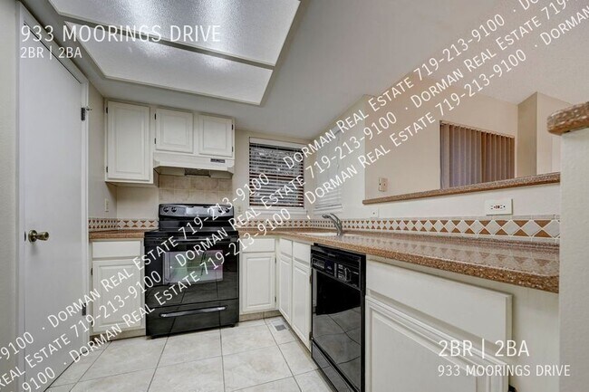 Foto del edificio - 933 Moorings Dr