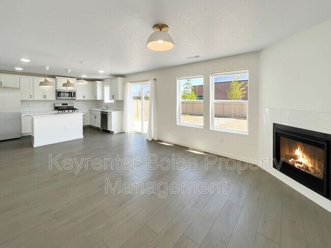 Building Photo - 6166 S Carlburg Ave