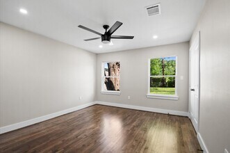 Building Photo - 4850 Marietta Ln