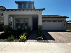 Building Photo - 1979 W Lariat Ln
