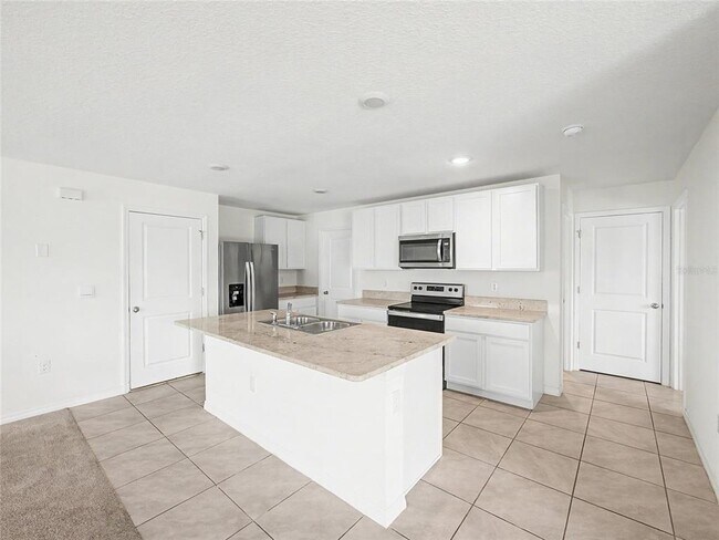 Foto del edificio - 6484 SE 4th Ln