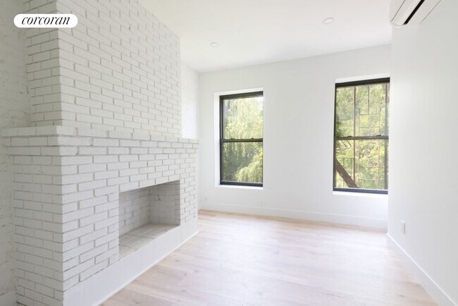 Building Photo - 180 5th Ave