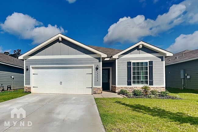 Building Photo - 15475 Maple Ter Dr