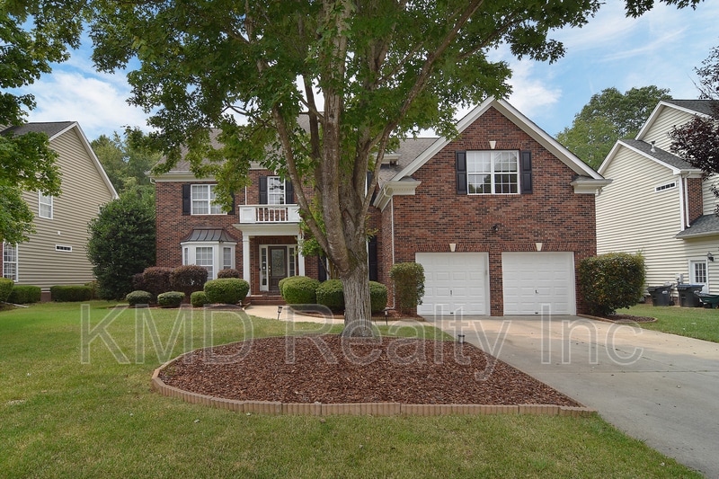 Primary Photo - 1212 Grayscroft Dr