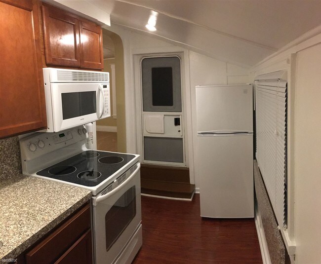 Building Photo - 1 br, 1 bath Flat - Curry House Apt. 2