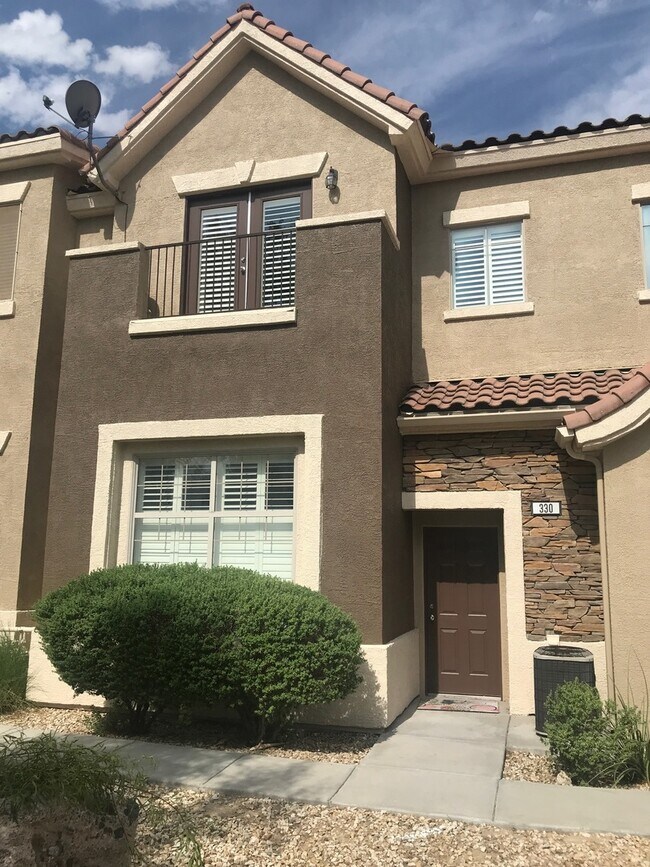 Foto del edificio - Beautiful Townhouse - Gated Community - Co...