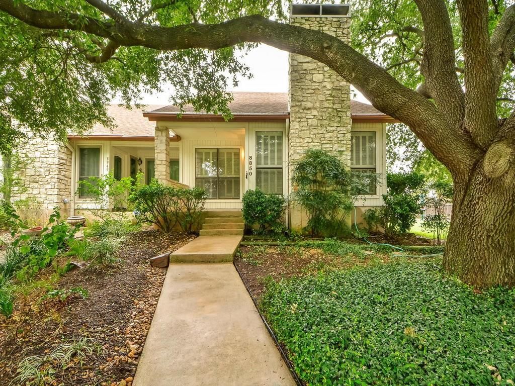 Foto principal - 8850 Honeysuckle Trail