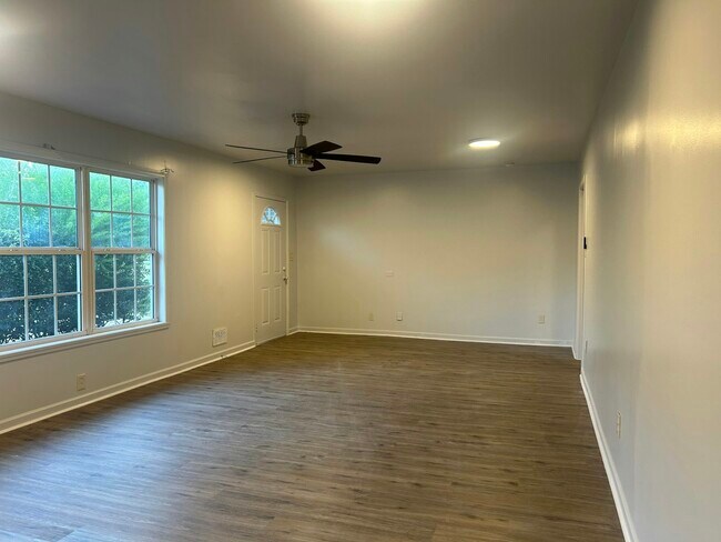 Foto del edificio - 1011 Ave Of Pines