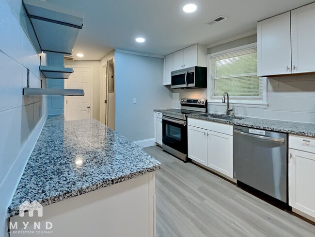 Foto del edificio - 9800 Fanny Brown Rd