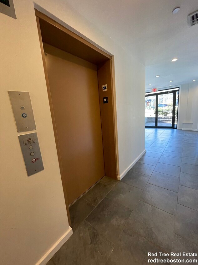 Foto del edificio - 461 Park Dr