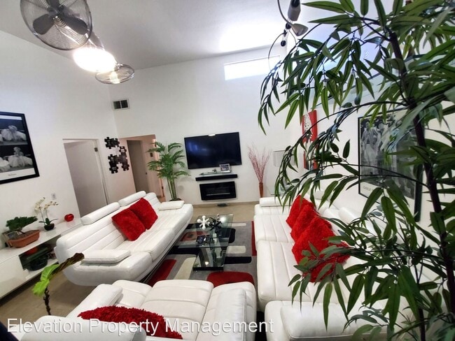 Building Photo - 2970 Ranchero Dr