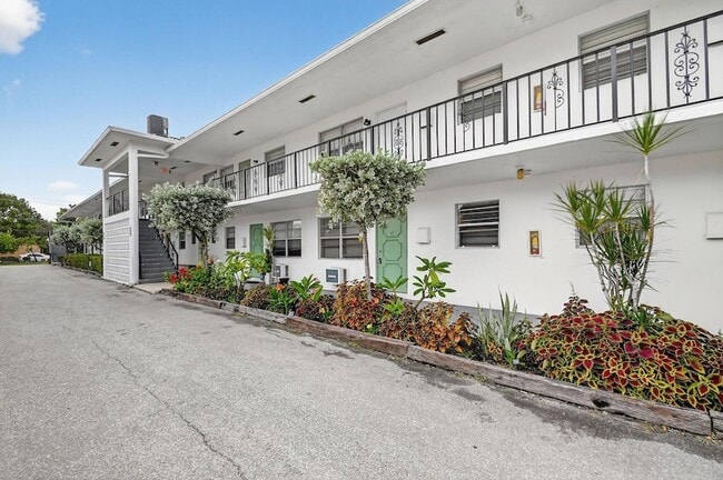 Photo - 1406 Barton Rd Apartment