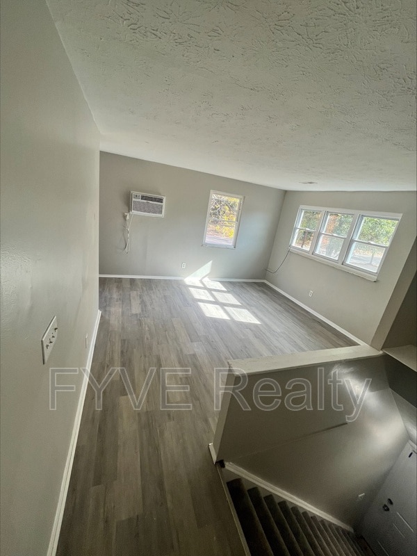 Building Photo - 6939 Gracely Dr