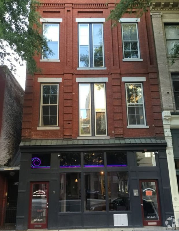 Building Photo - 204 W Broad St