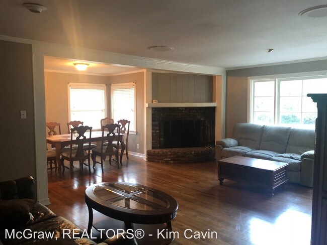 Foto del edificio - 3 br, 2 bath House - 4665 S Columbia Ave