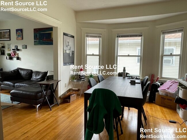 Building Photo - 103-105 Frederick Ave. Unit 2
