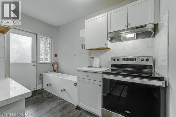 Photo du bâtiment - 83 Gibson Ave