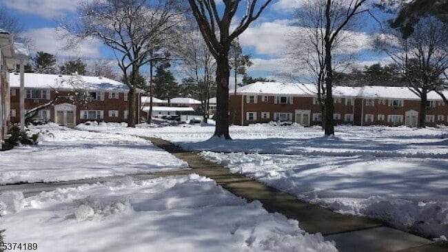 Building Photo - 51 Traphagen Rd