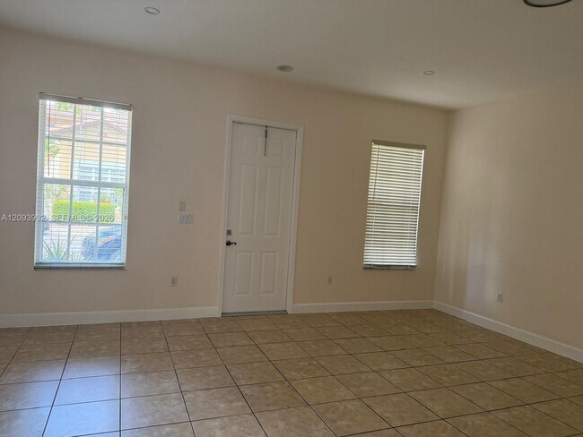 Foto del edificio - 14624 SW 5th St