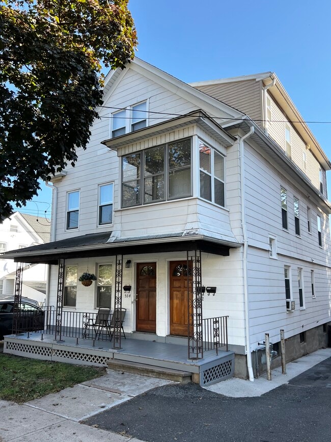 Building Photo - 532 High St