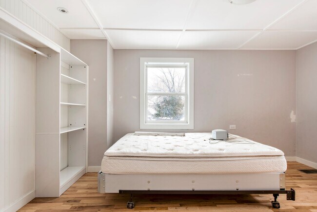 Foto del edificio - 703 10th St