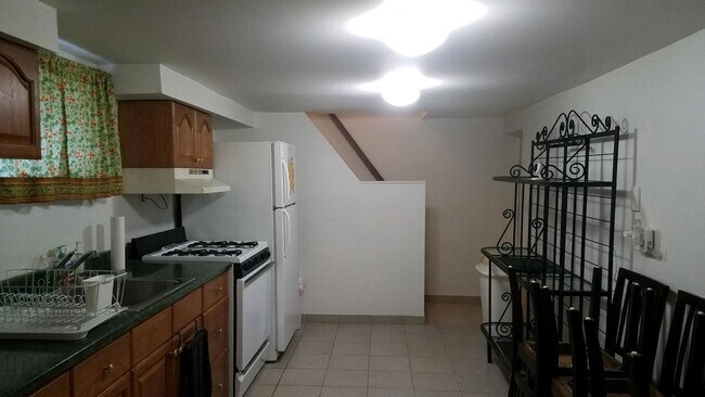 Building Photo - 98 Feronia Way