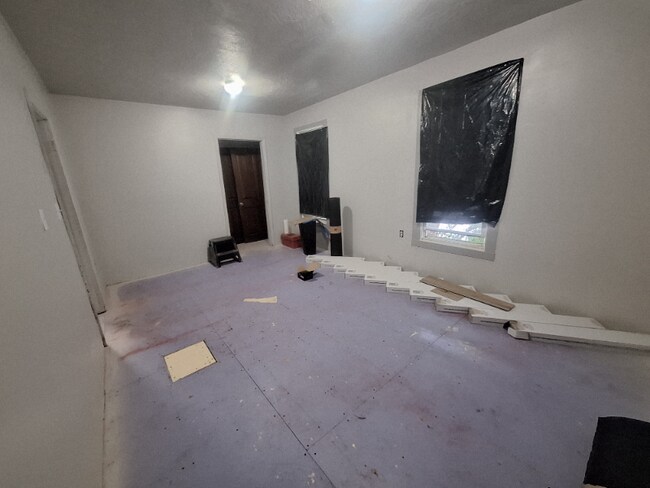 Building Photo - 819 Cedar St