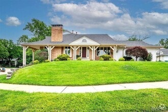 Building Photo - 14991 Broadmont Dr