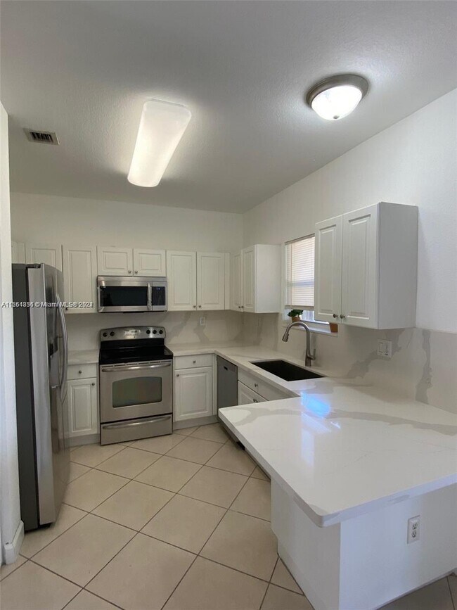Foto del edificio - 22243 SW 93rd Ct