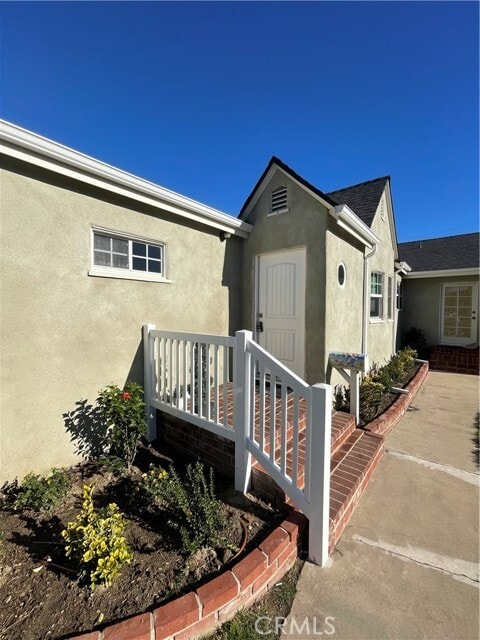 Building Photo - 1024 Main St