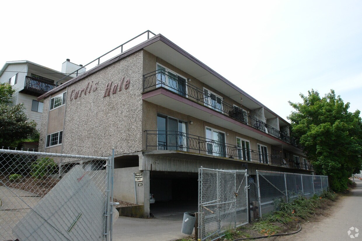 Curtis Hale Apartments Apartments in Portland, OR