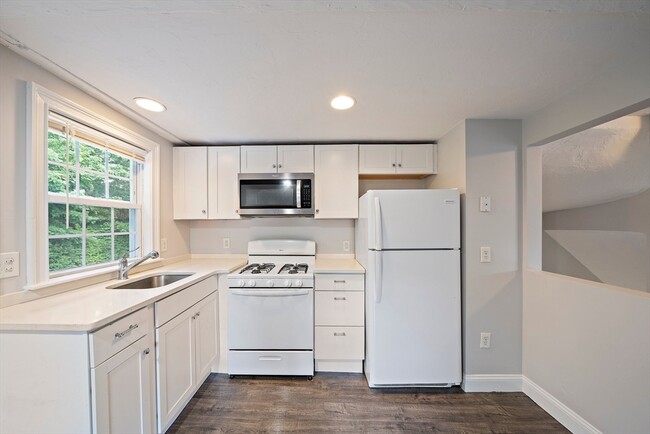 Building Photo - 238 Neponset St