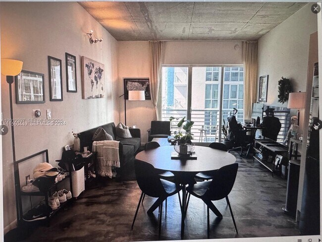Foto del edificio - 133 NE 2nd Ave