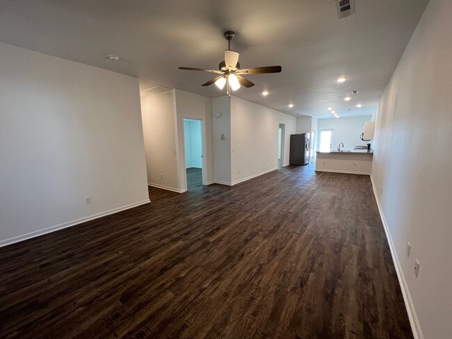 Building Photo - NEW 3 Bedroom Duplex In Duenweg, MO!