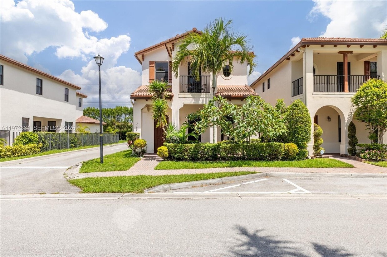 Photo - 3700 NW 84th Way (Pembroke Pines, FL)